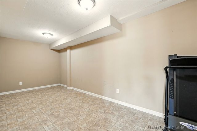 7360 Navilleton Road, Floyds Knobs, IN 47119