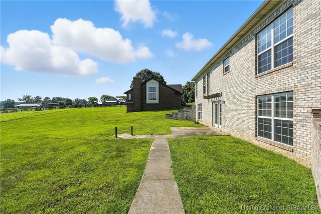 7360 Navilleton Road, Floyds Knobs, IN 47119