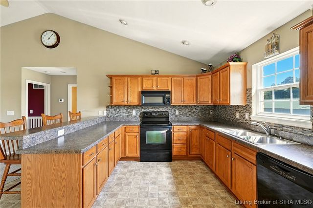 7360 Navilleton Road, Floyds Knobs, IN 47119