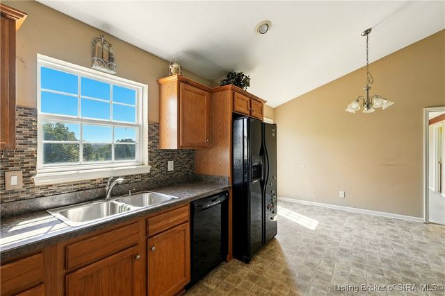 7360 Navilleton Road, Floyds Knobs, IN 47119