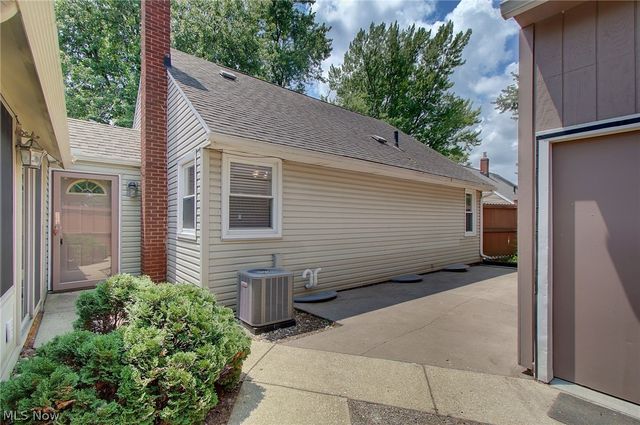 3041 33rd Street NE, Canton, OH 44705