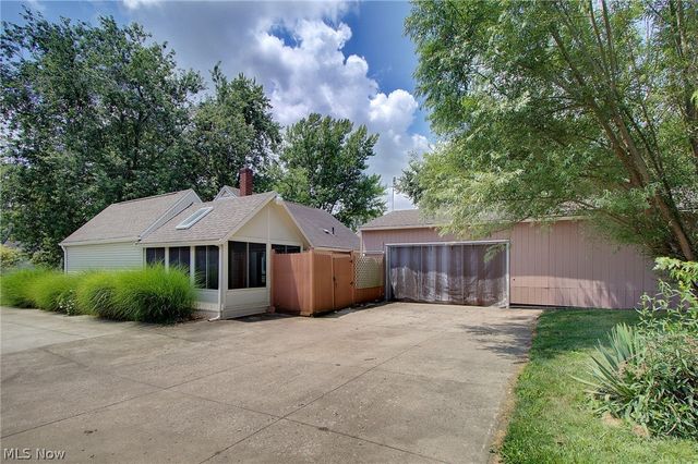 3041 33rd Street NE, Canton, OH 44705