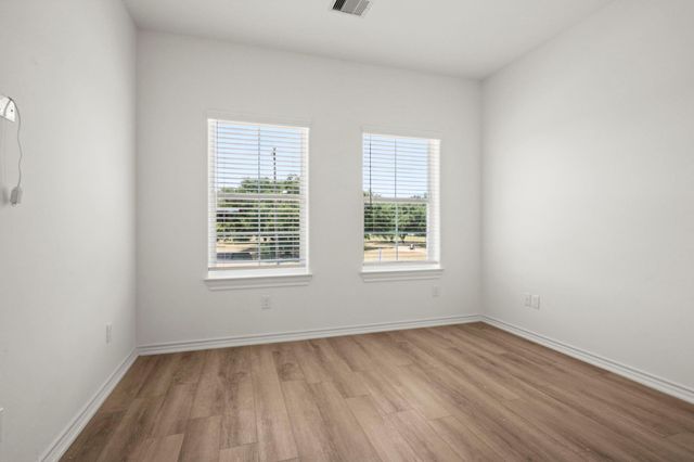 3241 Real B, Houston, TX 77087