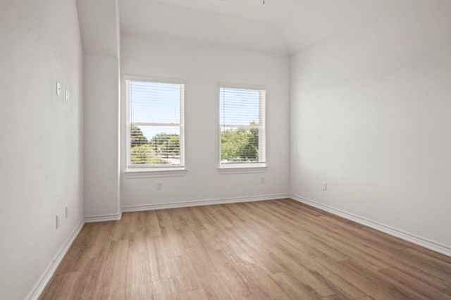 3241 Real B, Houston, TX 77087