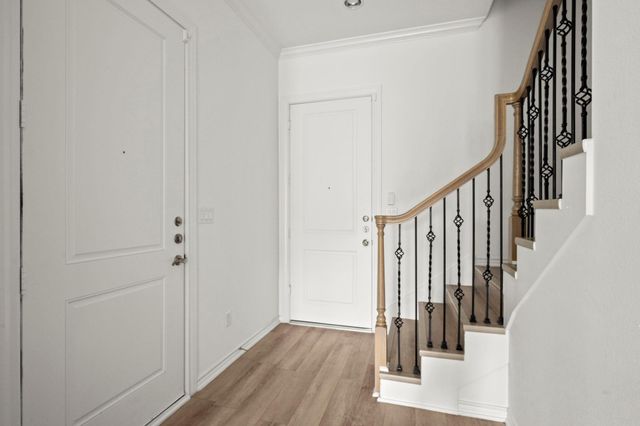 3241 Real B, Houston, TX 77087