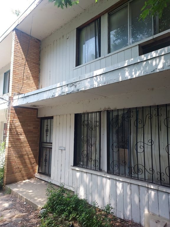 7829 S South Shore Drive H, Chicago, IL 60649