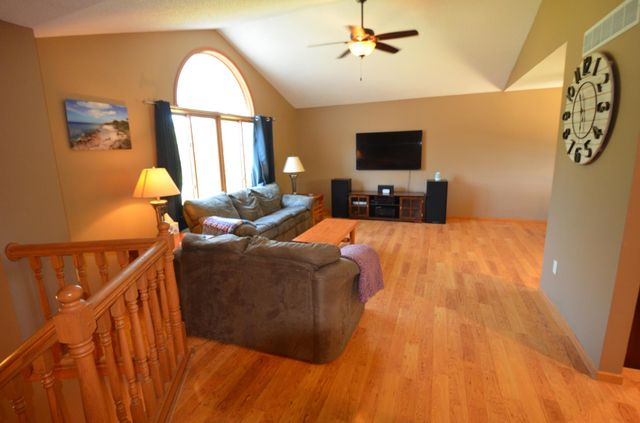 18180 Franconia Trail, Shafer, MN 55074