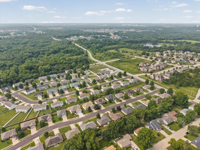5504 MURFREESBORO DR, Columbia, MO 65201