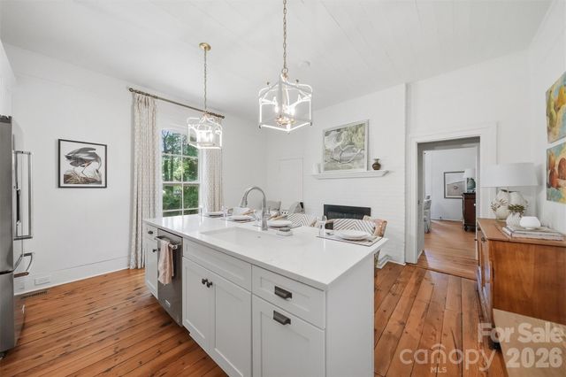 902 N Ashe Avenue, Newton, NC 28658