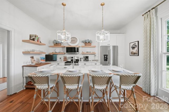 902 N Ashe Avenue, Newton, NC 28658