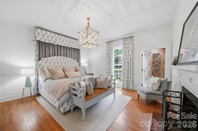 902 N Ashe Avenue, Newton, NC 28658