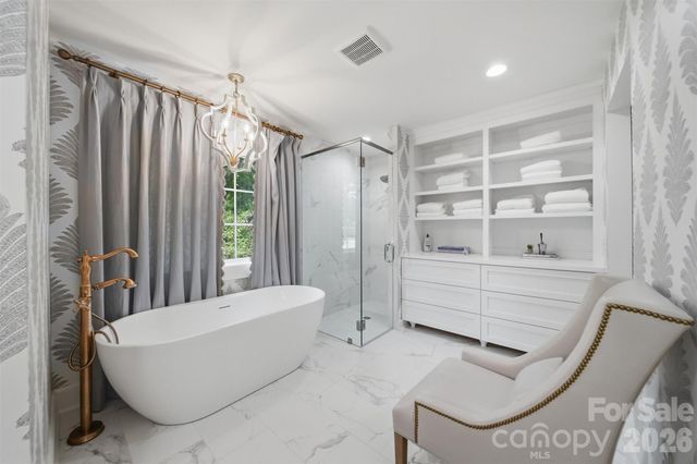 902 N Ashe Avenue, Newton, NC 28658