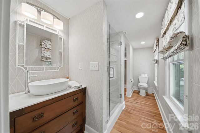902 N Ashe Avenue, Newton, NC 28658