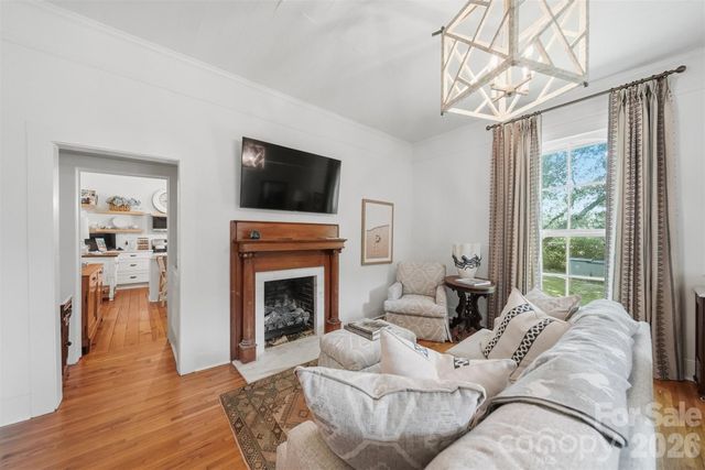 902 N Ashe Avenue, Newton, NC 28658