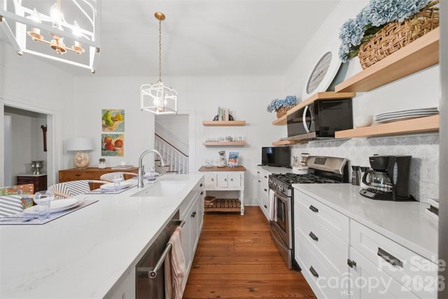 902 N Ashe Avenue, Newton, NC 28658