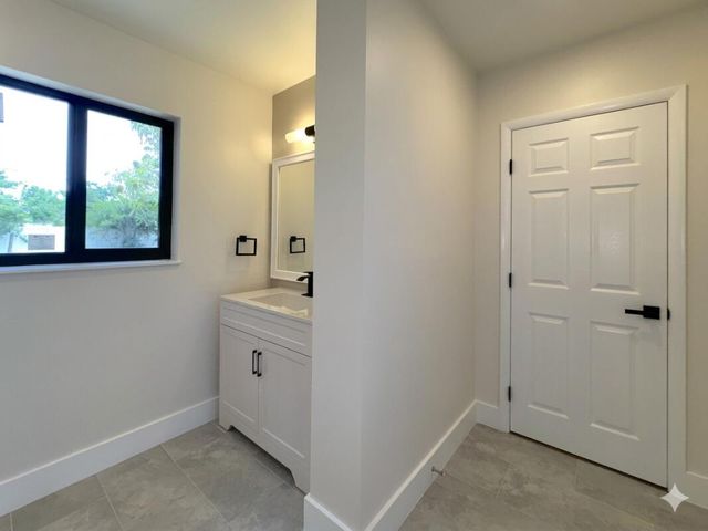 1795 Lauderdale Manor Drive, Fort Lauderdale, FL 33311