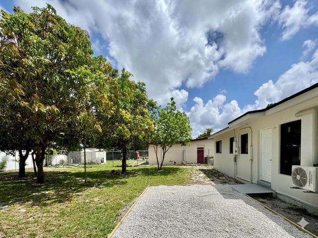 1795 Lauderdale Manor Drive, Fort Lauderdale, FL 33311