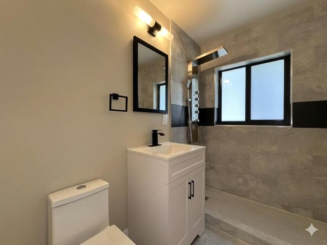 1795 Lauderdale Manor Drive, Fort Lauderdale, FL 33311