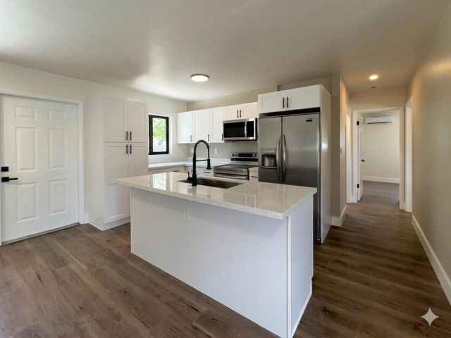 1795 Lauderdale Manor Drive, Fort Lauderdale, FL 33311