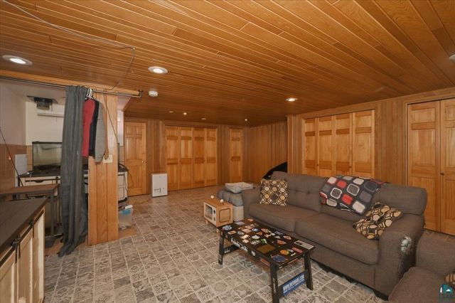 716-718 22nd Ave E, Superior, WI 54880