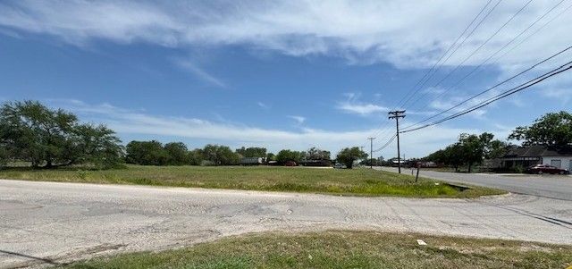 500 Lincoln Ave, Robstown, TX 78380
