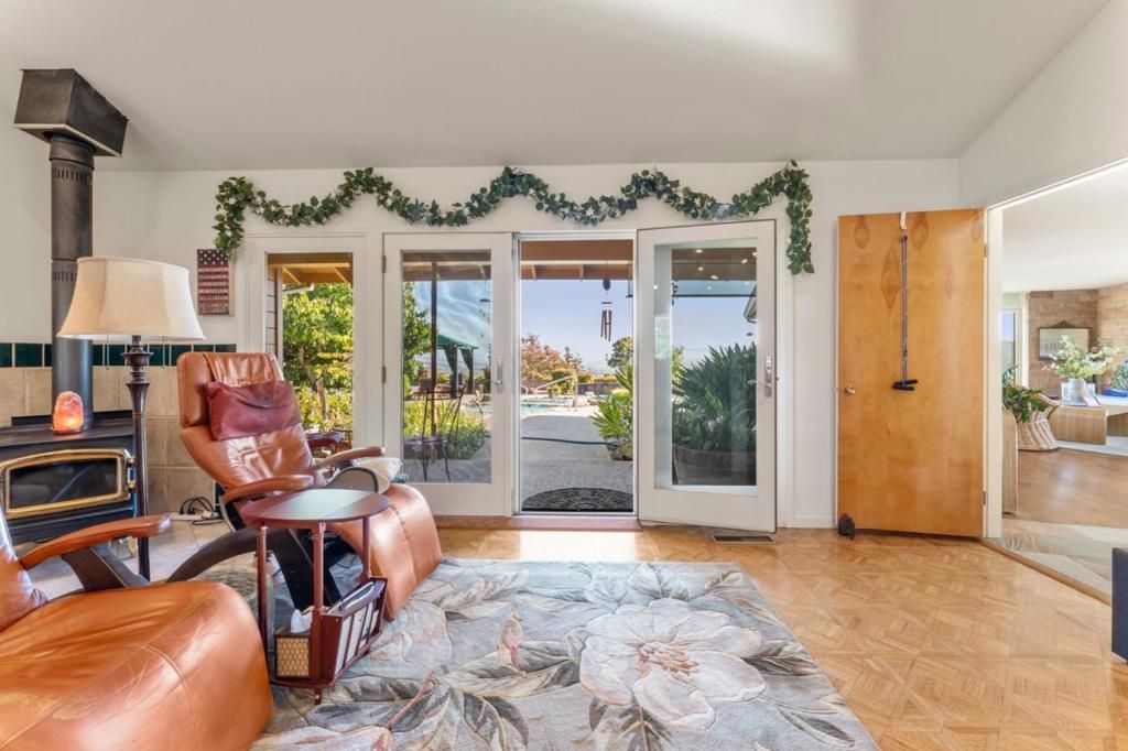 Image 11 of property listing at 11081 Enchanto Vista Drive, San Jose, CA 95127