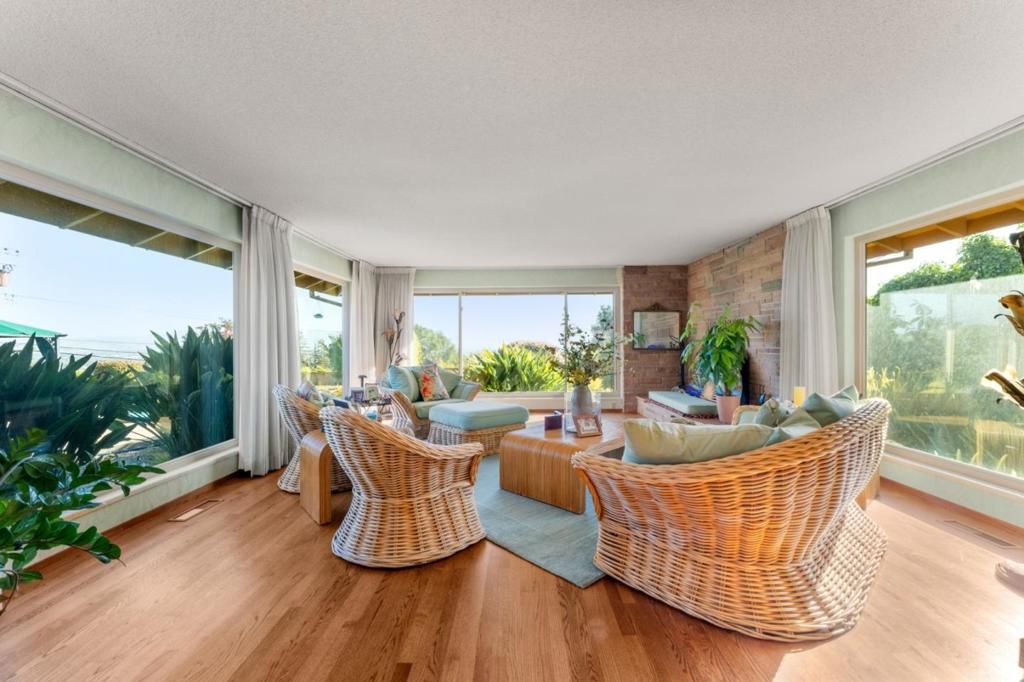 Image 13 of property listing at 11081 Enchanto Vista Drive, San Jose, CA 95127