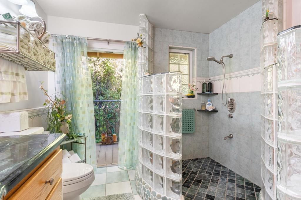Image 22 of property listing at 11081 Enchanto Vista Drive, San Jose, CA 95127