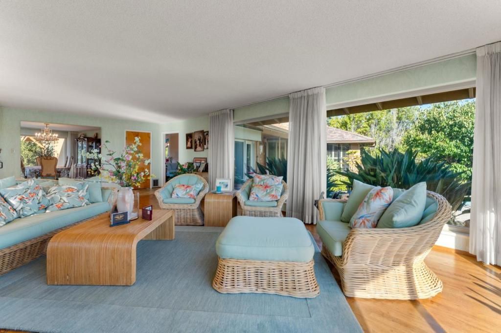 Image 7 of property listing at 11081 Enchanto Vista Drive, San Jose, CA 95127