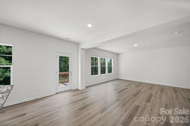 7725 E Lane Drive, Charlotte, NC 28212