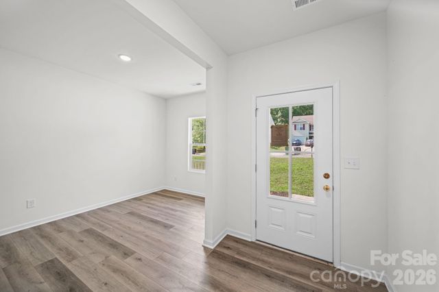 7725 E Lane Drive, Charlotte, NC 28212