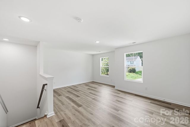 7725 E Lane Drive, Charlotte, NC 28212