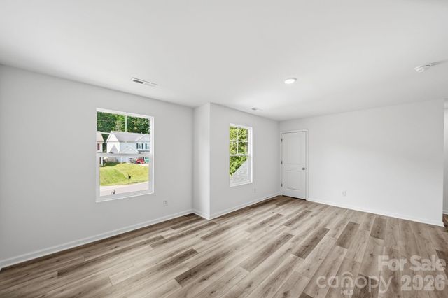 7725 E Lane Drive, Charlotte, NC 28212
