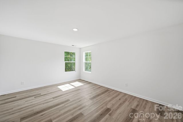 7725 E Lane Drive, Charlotte, NC 28212