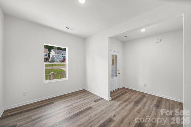 7725 E Lane Drive, Charlotte, NC 28212