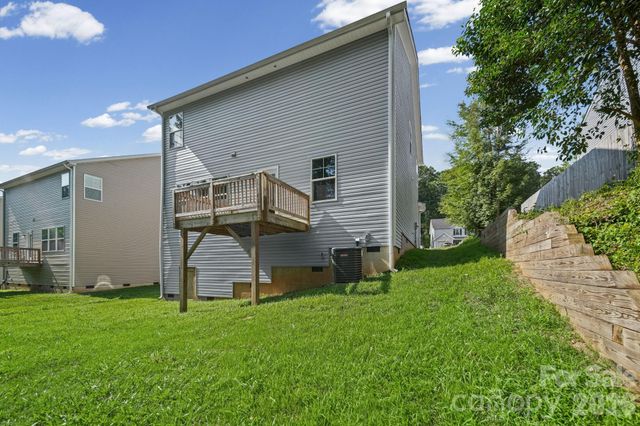 7725 E Lane Drive, Charlotte, NC 28212
