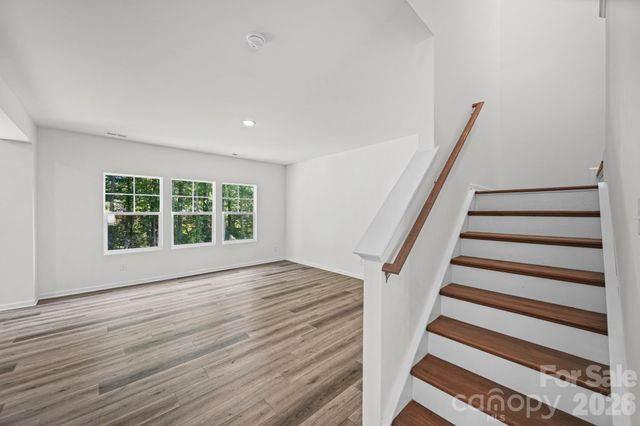7725 E Lane Drive, Charlotte, NC 28212