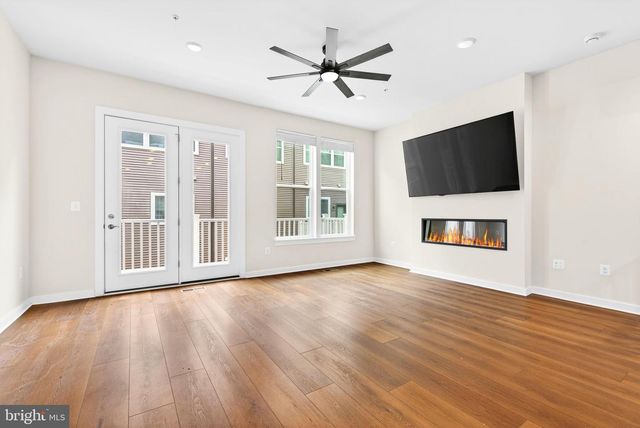 8279 FRONT LOOP, Rockville, MD 20855