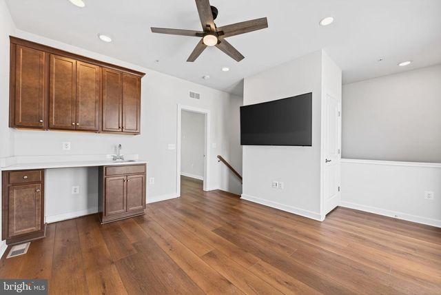 8279 FRONT LOOP, Rockville, MD 20855