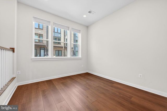 8279 FRONT LOOP, Rockville, MD 20855
