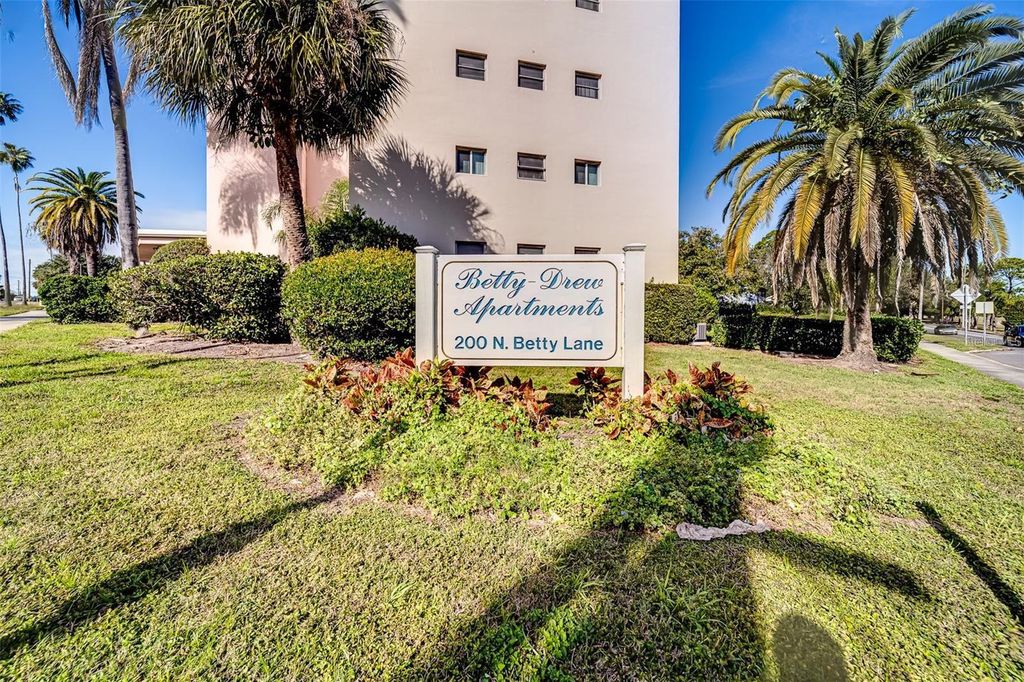 200 N BETTY LANE 1B, Clearwater, FL 33755
