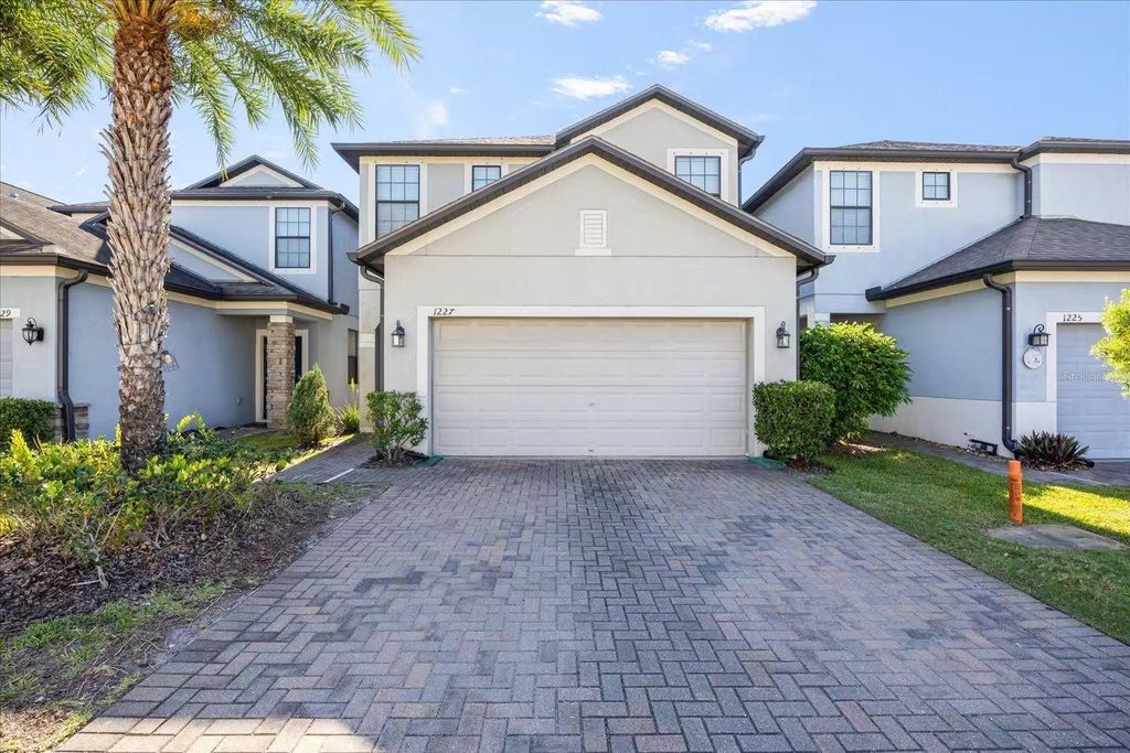 1227 BALLARD GREEN PLACE, Brandon, FL 33511