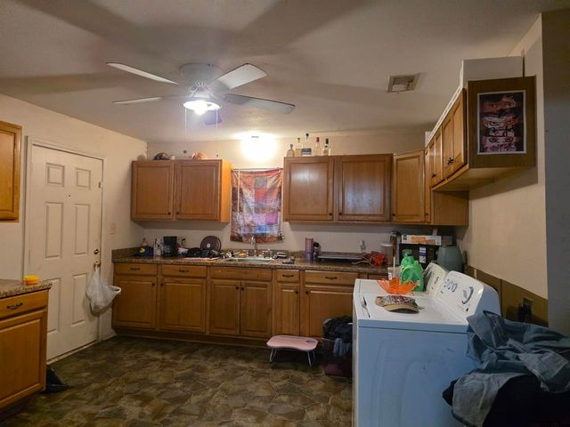 300 Walnut, Naples, TX 75568