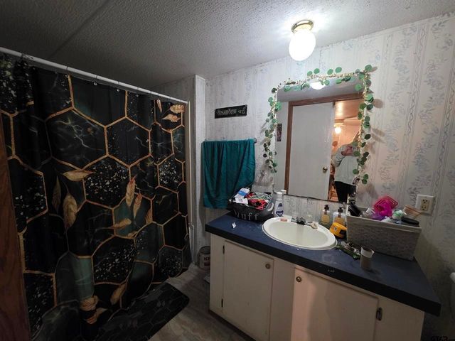 300 Walnut, Naples, TX 75568