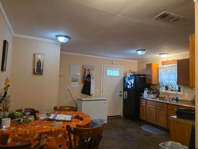 300 Walnut, Naples, TX 75568