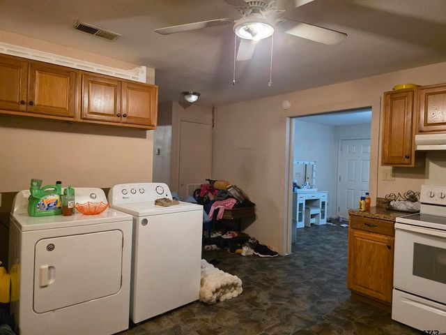 300 Walnut, Naples, TX 75568