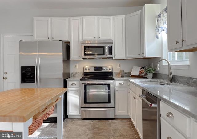 21060 WOODMERE DR, Leonardtown, MD 20650