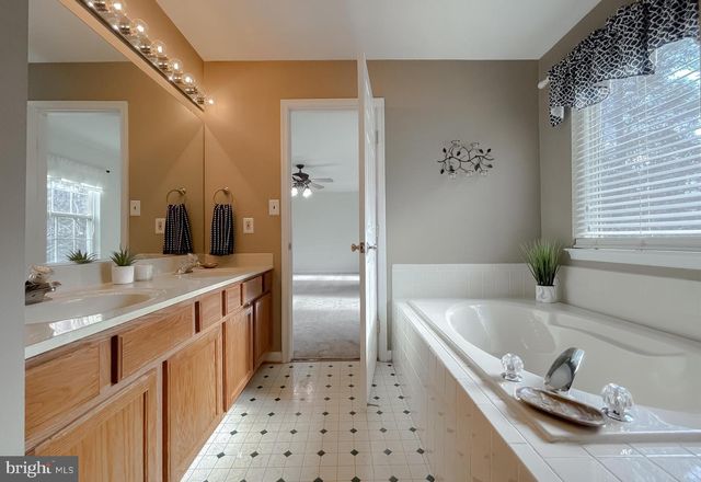 21060 WOODMERE DR, Leonardtown, MD 20650