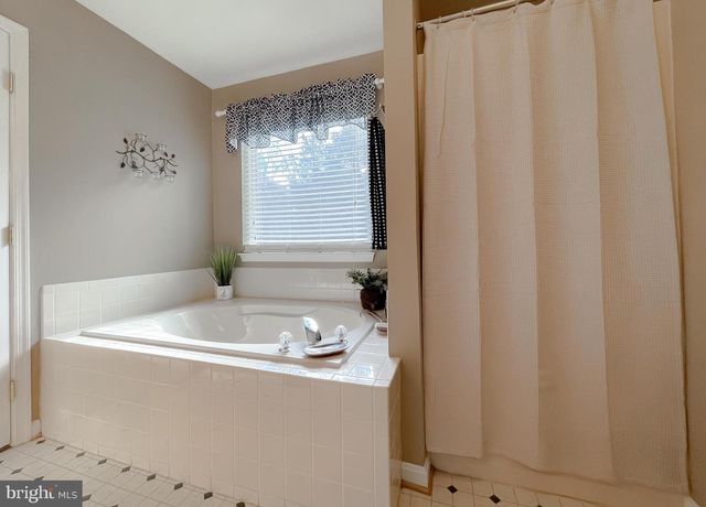 21060 WOODMERE DR, Leonardtown, MD 20650