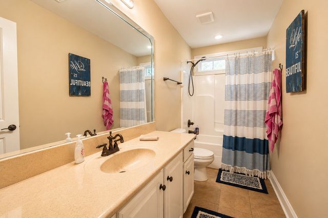 1014 Atchley Ct, Hendersonville, TN 37075